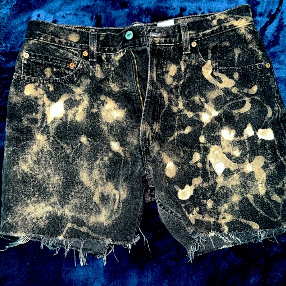 Levi’s Custom Bleached Cut-Off Shorts